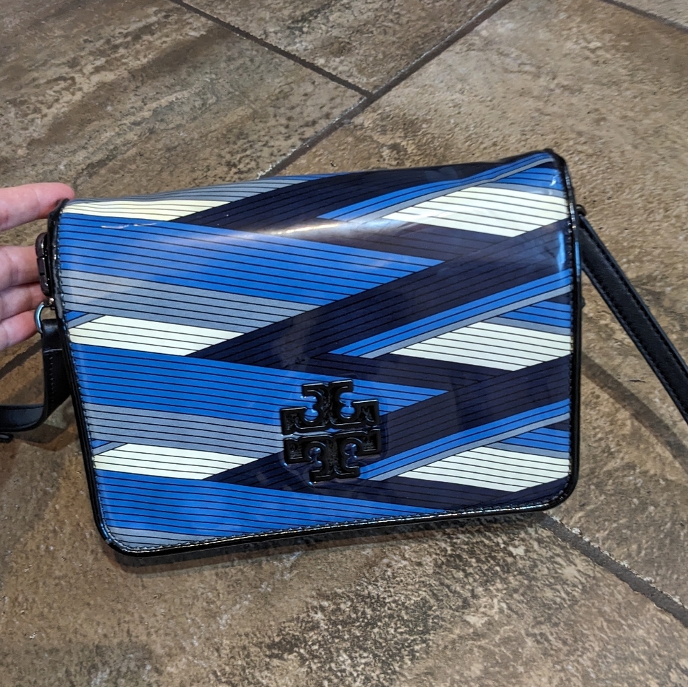 Tory Burch Britten Printed Patent Leather Combo Crossbody/Clutch Blue - Picture 4 of 15